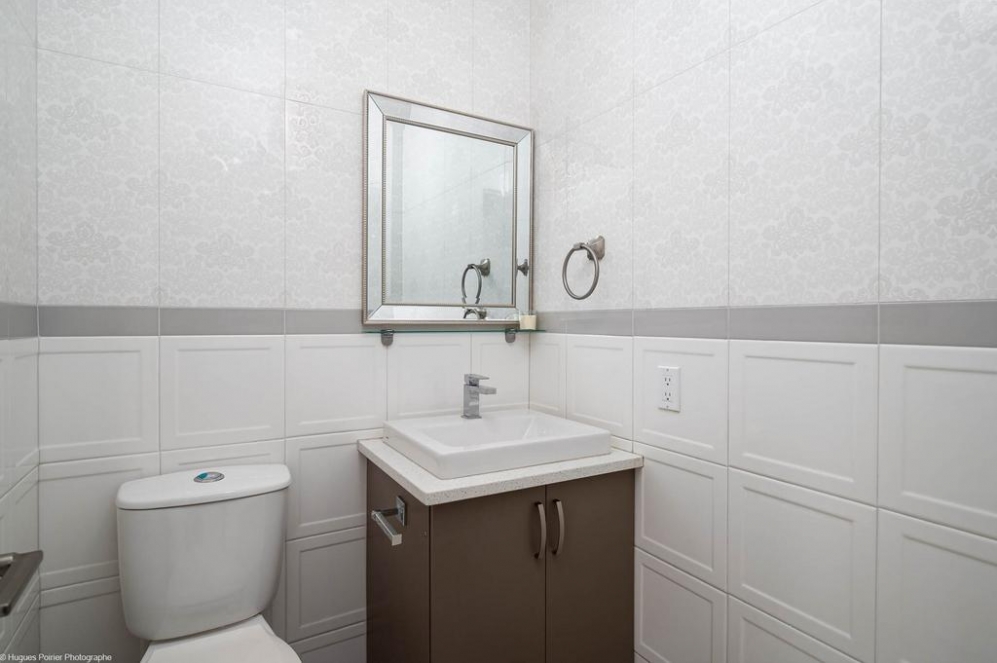 Powder room