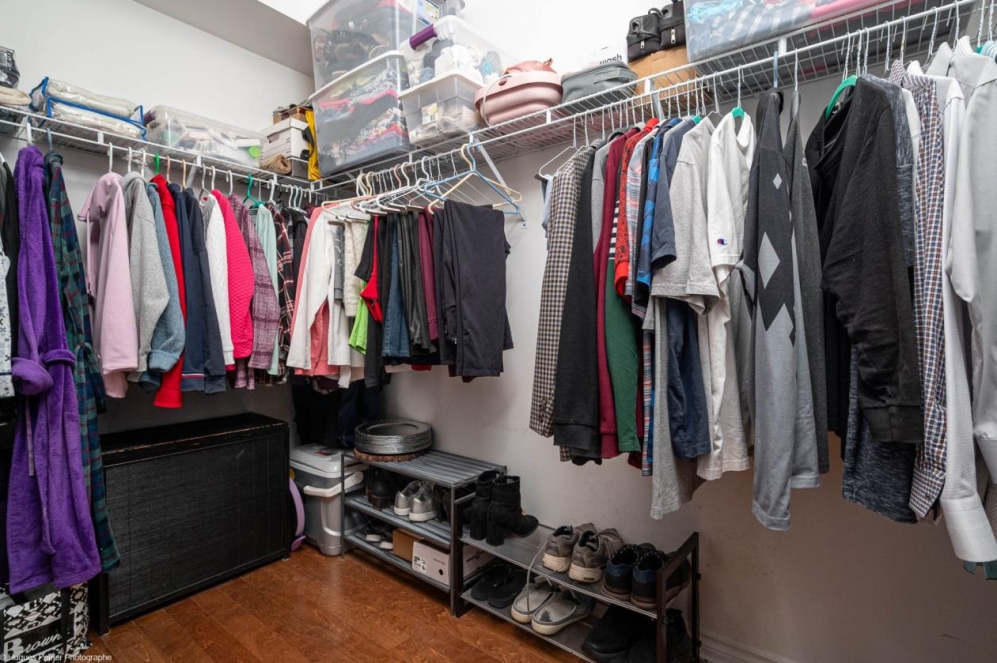 Walk-in closet