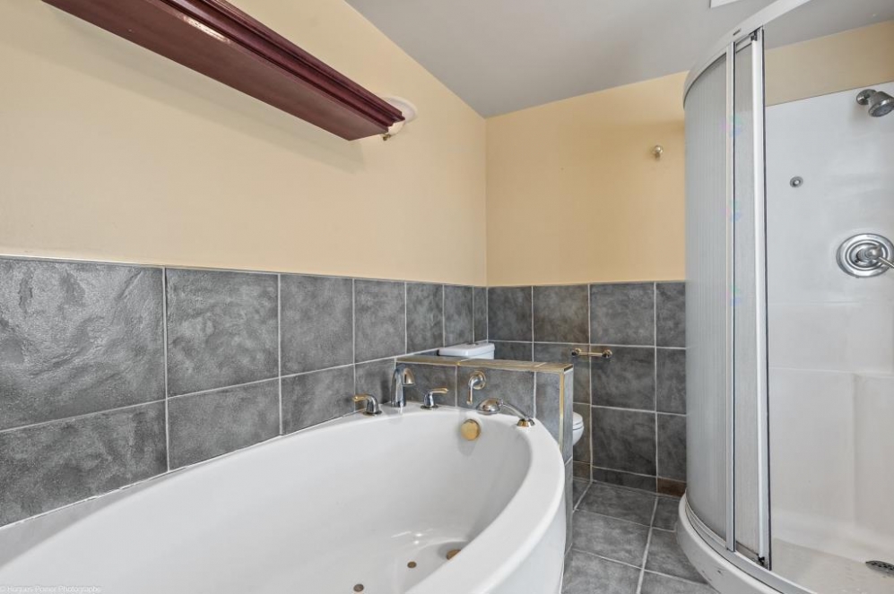 Ensuite bathroom