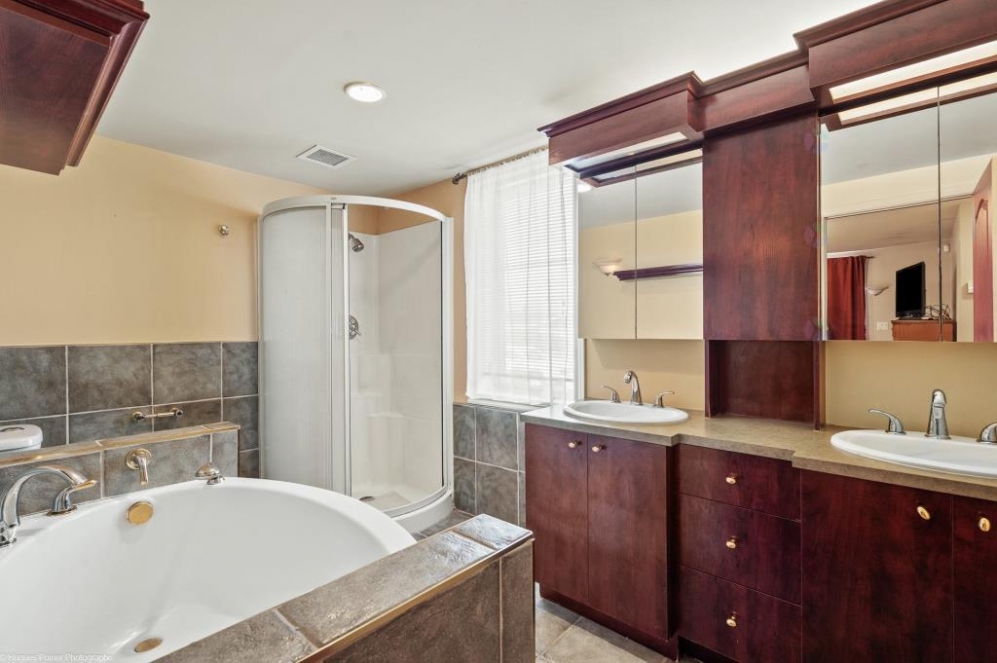 Ensuite bathroom